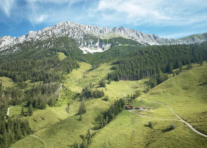 Hinterschiesslinghof * 凯撒山麓舍福